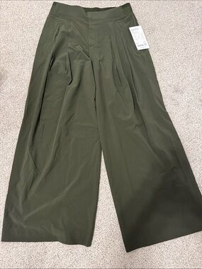 Women’s Petite Brooklyn Heights Pleated Wide Leg Pant